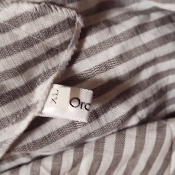 Summer Top - Picture 3 of 3